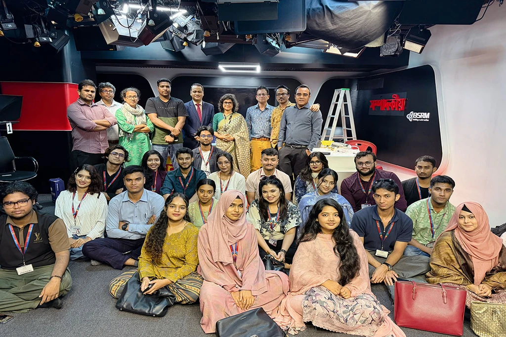 Bridging Academia and Industry: JMC Students Visit Somoy TV